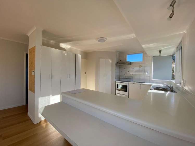 92 Ravenwood Drive Forrest Hill_5