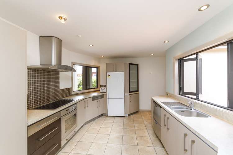 74 Summerhill Drive Fitzherbert_9