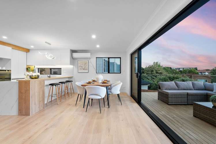 20 Baulcomb Parade Windsor Park_11