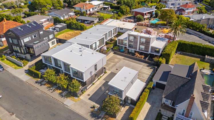 14/4 Glen Atkinson Street St Heliers_9