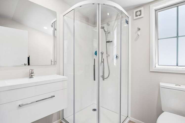 37 Broad Street Southbridge_9