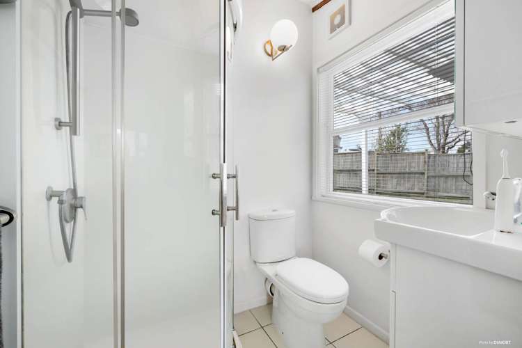 1/592 East Coast Road Pinehill_14