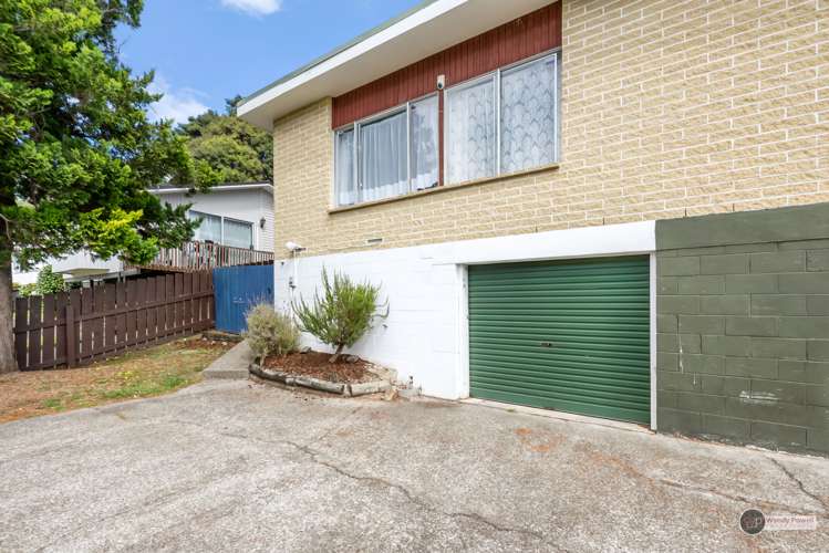 28 Deller Grove Silverstream_12