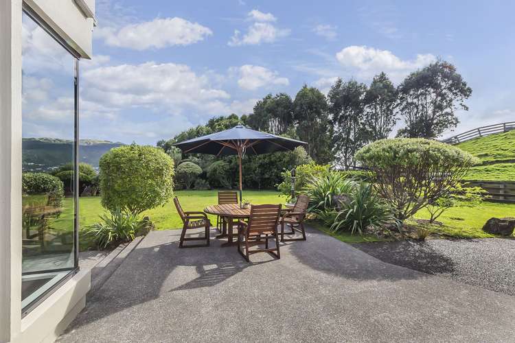 12 Gladys Scott Place Tawa_35