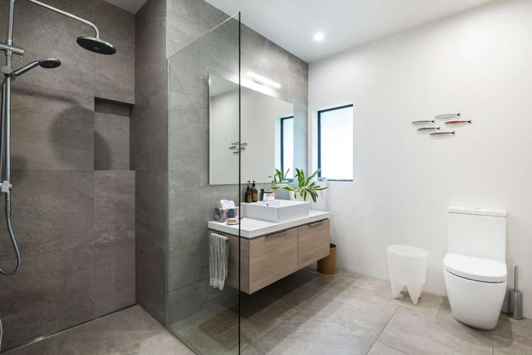 17 Saratoga Avenue Herne Bay_22