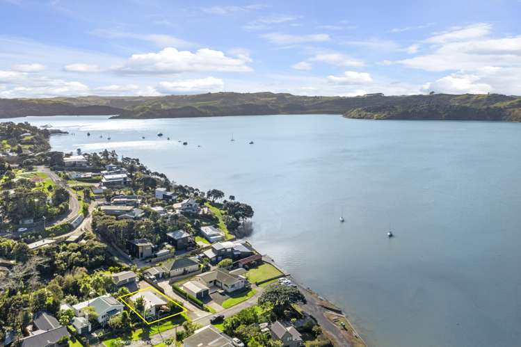 50 Lorenzen Bay Road Raglan_32