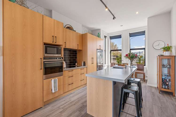 330 and 330A Highgate Roslyn_6