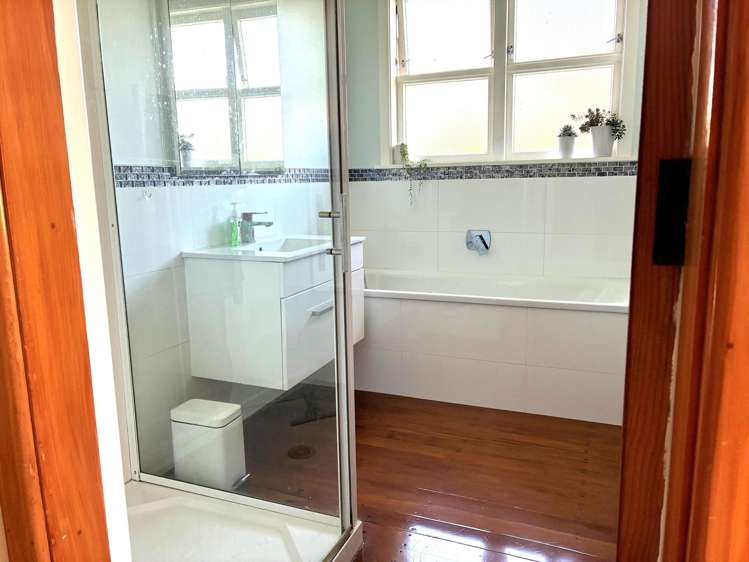 4 Lockhart Place Ngarimu Bay_16