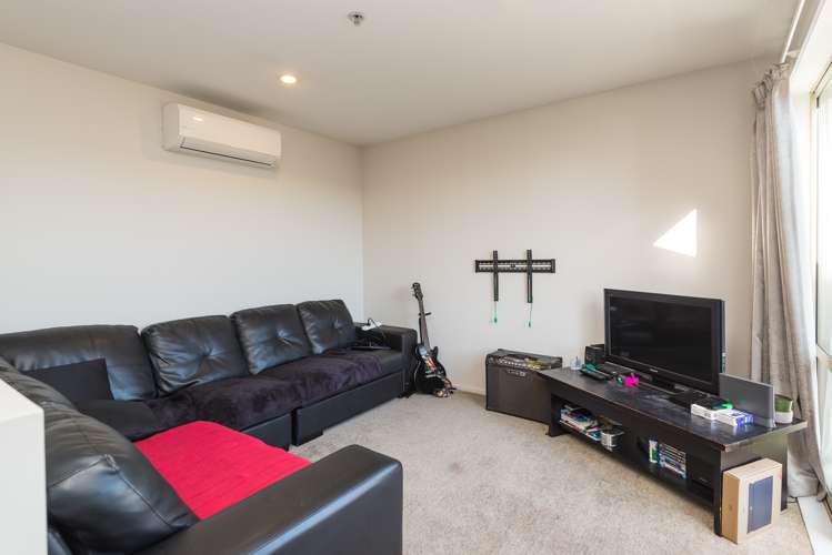 6/9 Cameron Street Sydenham_2