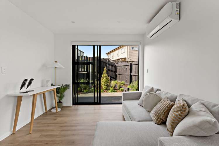 73 Freeland Avenue_5