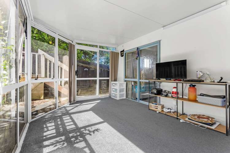 2/30 Mountain Road Mangere Bridge_7