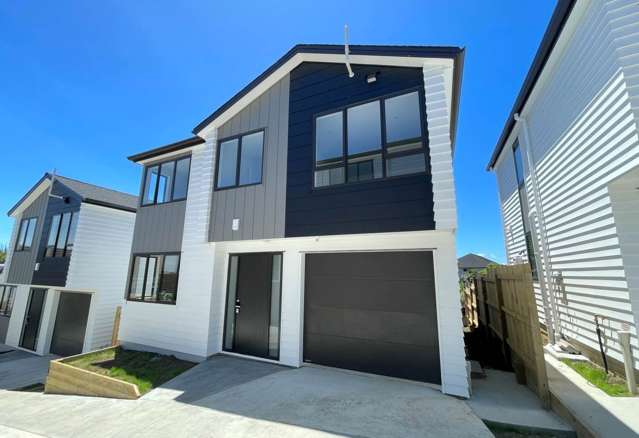 Near to New 3 Bedroom with a Study