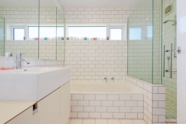 22 Vera Street Karori_34