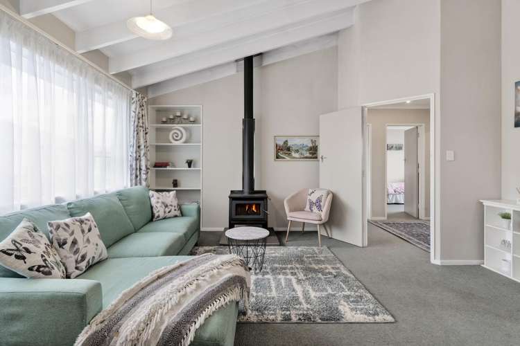 Flat 2/684 Main Road Stoke_2