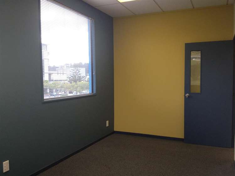 Level 1, 12 Hagley Street Porirua_9