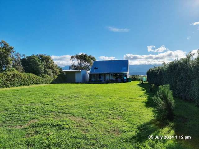 95 Lake Ferry Road Cape Palliser_1