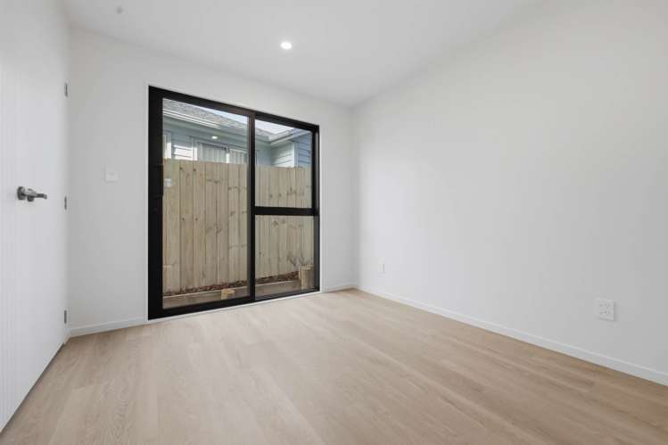 18C Hatherlow Street Glenfield_19