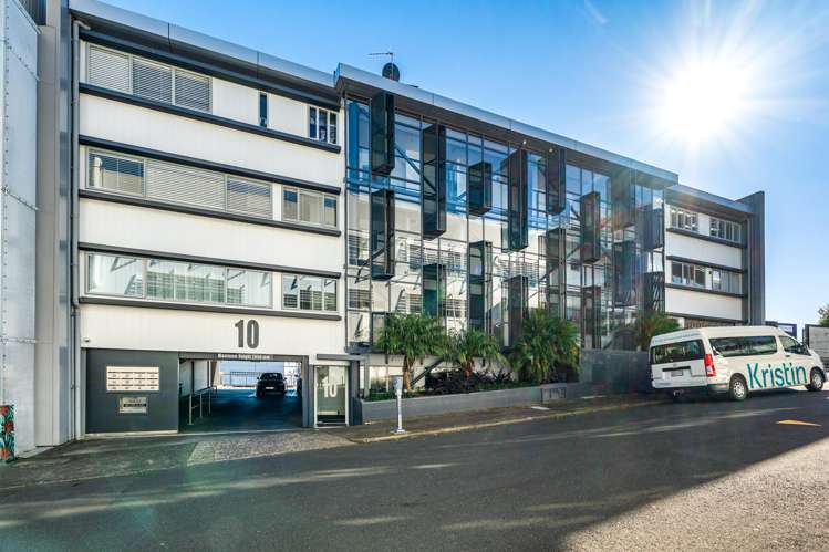 2A and 2B/10 Augustus Terrace Parnell_1