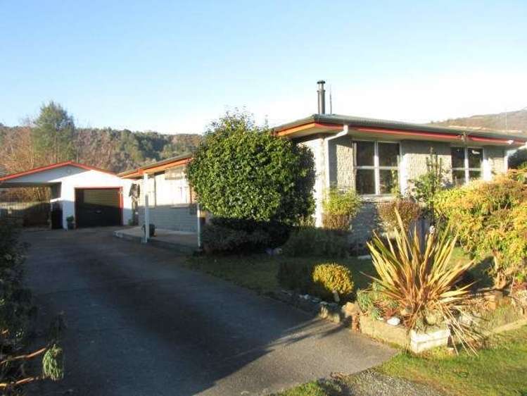 47 Main Street Reefton_9