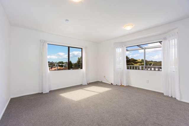 2/63 Rodney  Street Wellsford_3