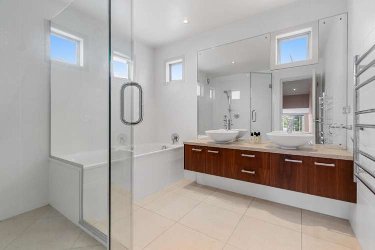 163A Paritai Drive Orakei_30