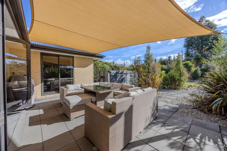 10 Jack Young Place Albert Town_16