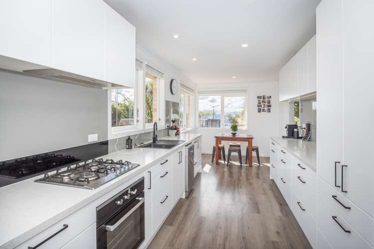 89 Thorncombe Road_0