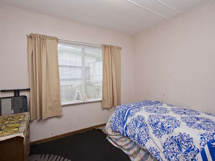 32 Ruthven Road Wainuiomata_11