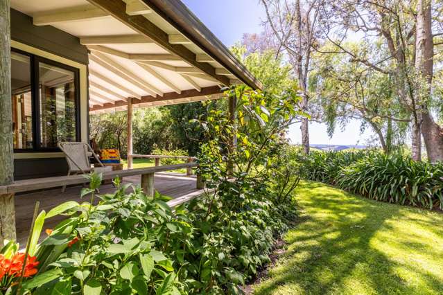 Tranquil Lifestyle in Sought-After Poraiti