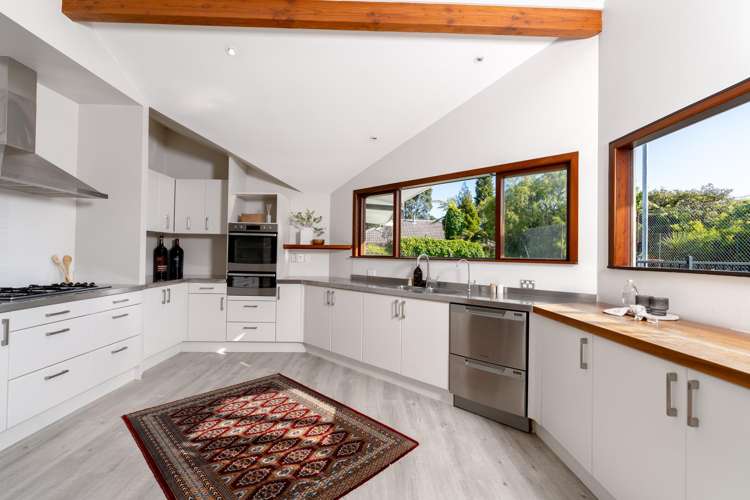 643 Grey Street Hamilton East_18