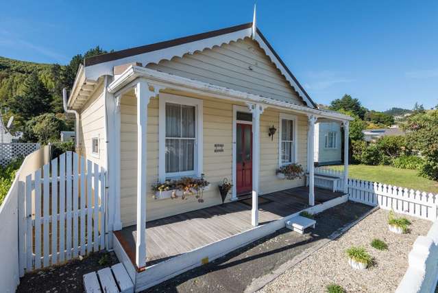 Relocating? Fully furnished short term tenancy