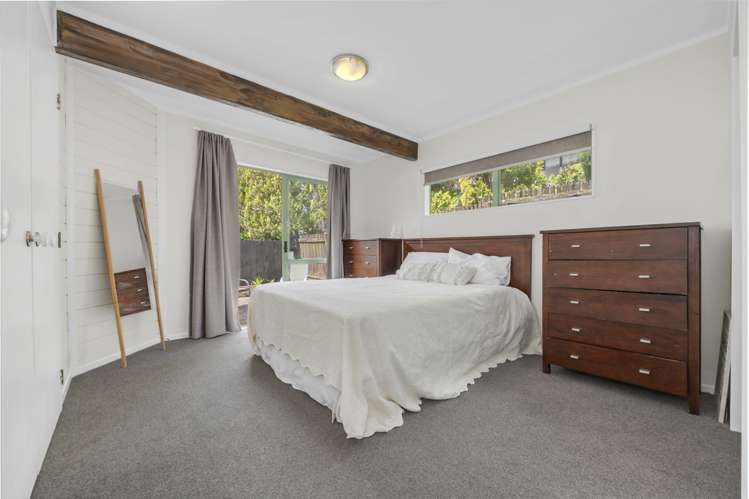 2/2 Lyell Court Clover Park_7