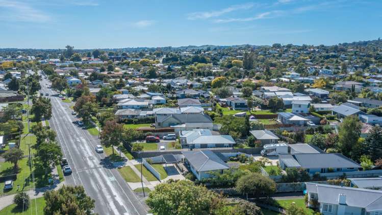 73 Middle Road Havelock North_14