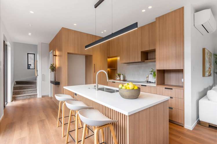 26-28 Weybridge Crescent_4