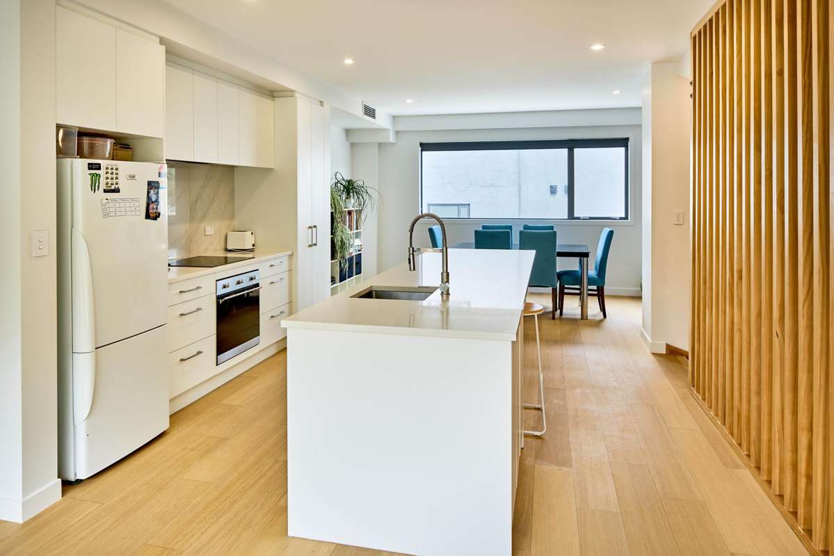 3 and 10 / 6 Makara Road_3