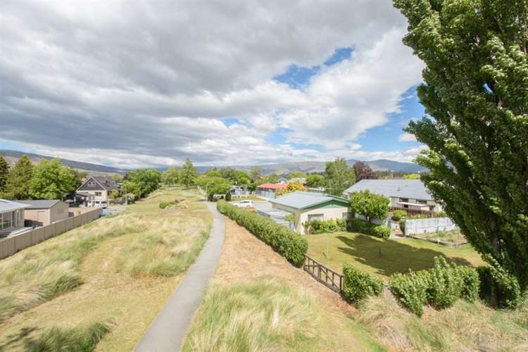 16 Annie Aranui Drive Poraiti_17