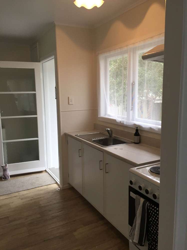 27 Essex Street Te Atatu South_4