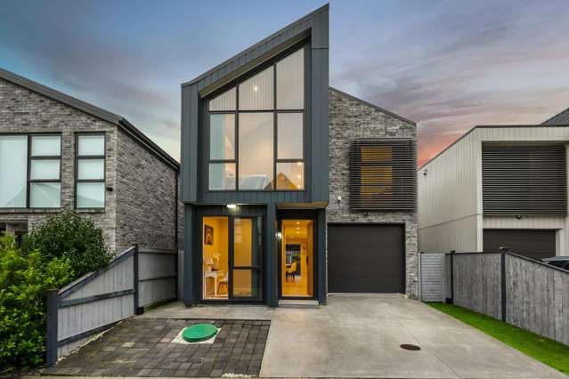 Vacant & Ready - Move Into Luxury Now