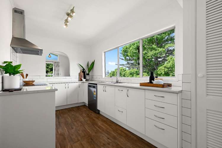 12 Starr Street 11330_5