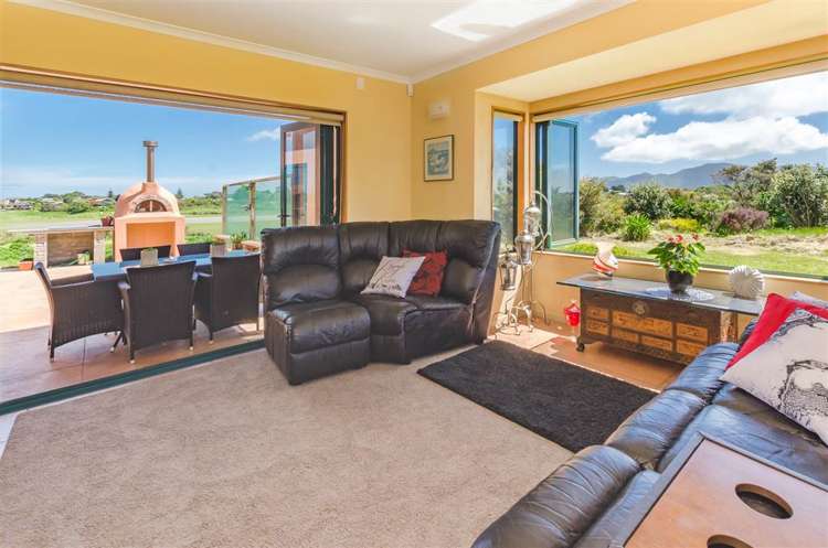 160 Milne Drive Paraparaumu_7