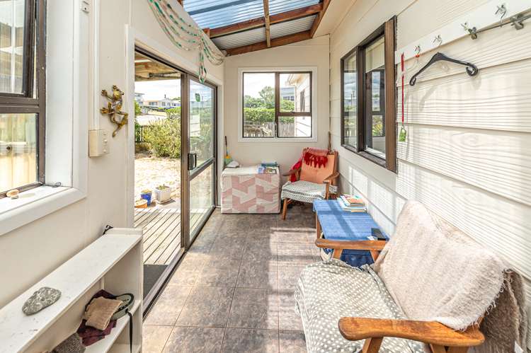 13 Okiwa Terrace Waiinu Beach_6