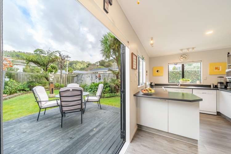 2/27 Korau Grove Stokes Valley_9