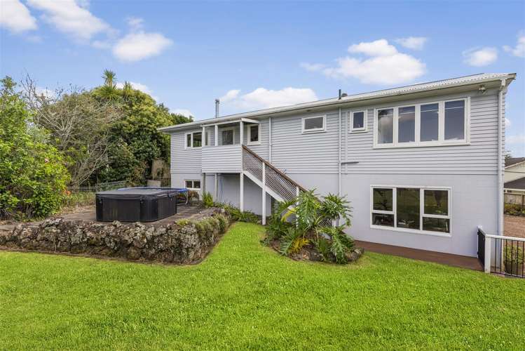 76 Marine Parade Mellons Bay_27