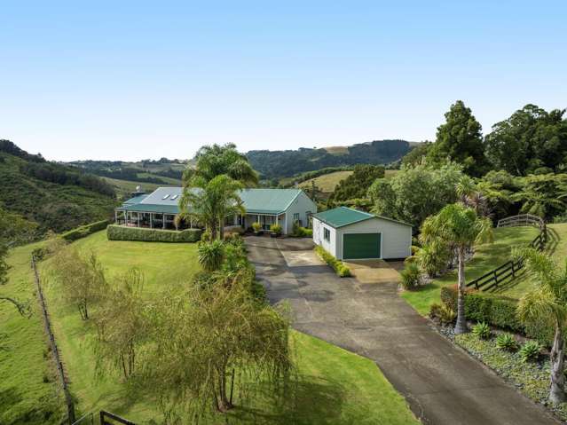 Lodge-inspired living with panoramic views