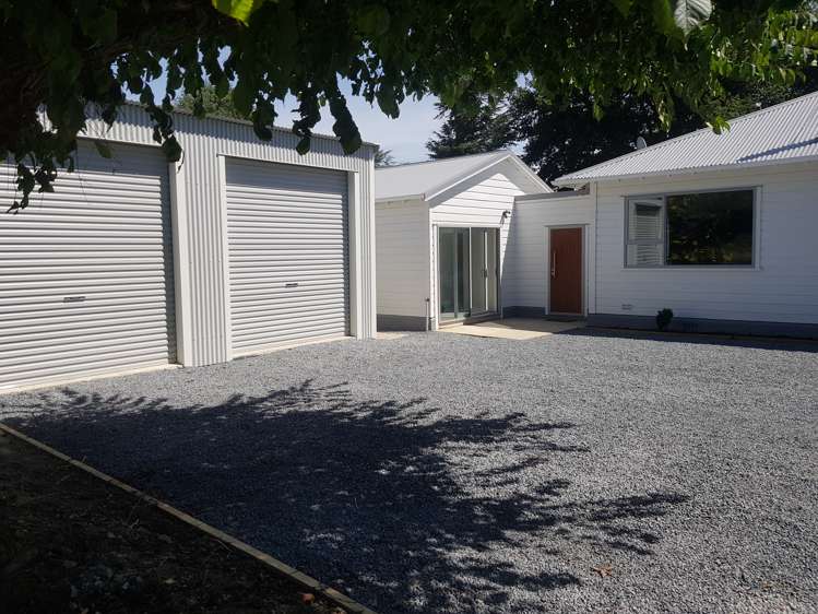 1249 Lakeside Road Milton_15