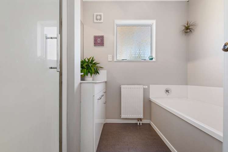 34 Tumene Drive Owhata_12