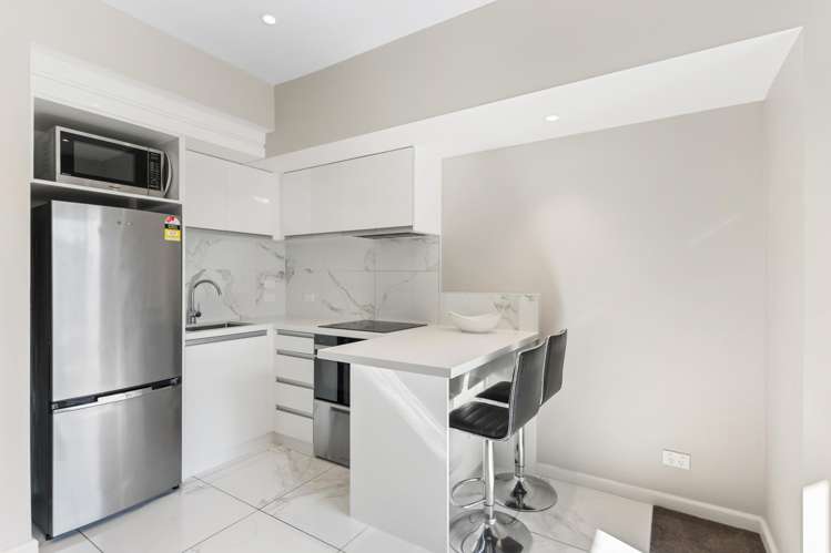 1009/47 Beach Road_2