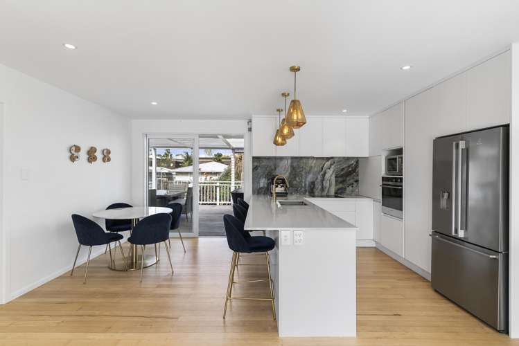 35 Chippendale Crescent Birkdale_3