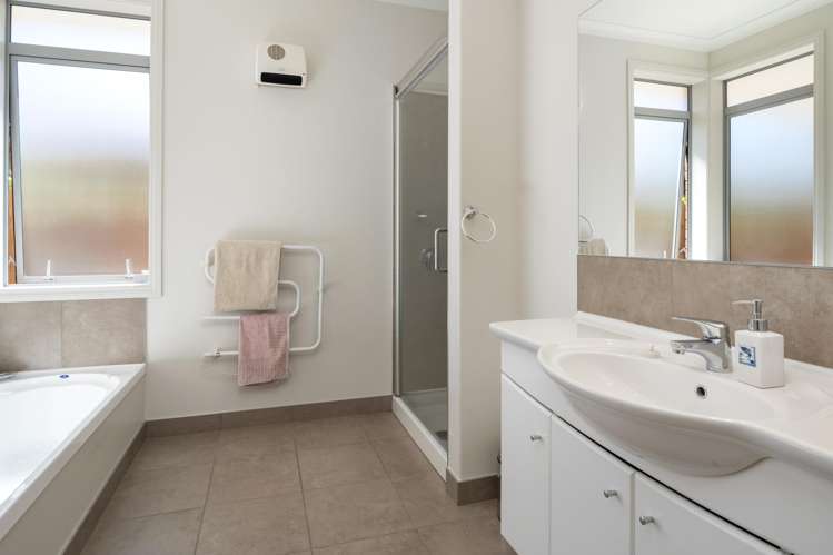 2 Rutledge Drive Springlands_11