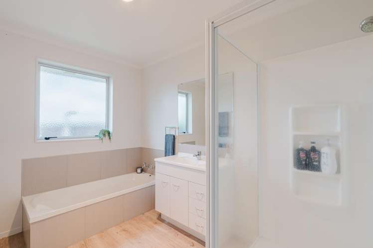 1 Ruske Place Grandview Heights_20